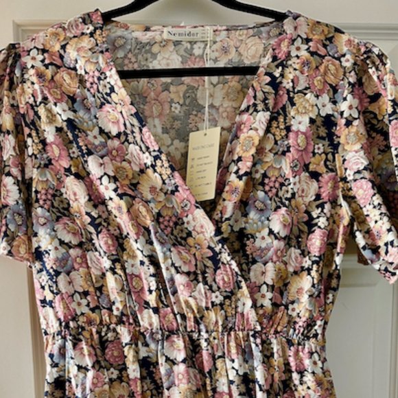 Casual V-Neck Plus Size Summer Boho Swing Wrap Dress with Pockets - Picture 1 of 6